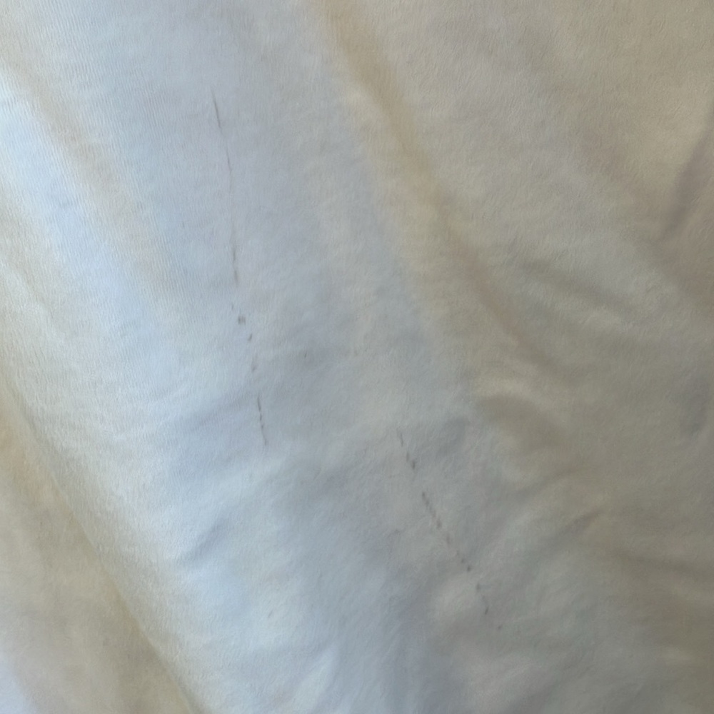 Verna women’s cream soft cotton nightgown with V-lace at top. Size L. - Picture 8 of 13